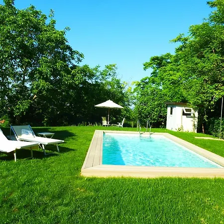 Casa Ezelina Bed & Breakfast 3*