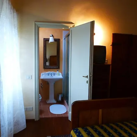 Casa Ezelina 3* Pesaro